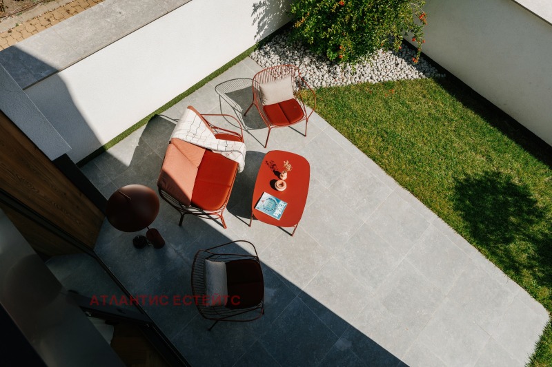 Продава КЪЩА, град Бургас, Сарафово • 750000 € / 1466872.50 лв. • 50483442 1 — Holmes.bg Продава КЪЩА, град Бургас, Сарафово • 750000 € / 1466872.50 лв. • 50483442 1
