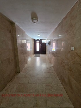 Обява Продава 4-СТАЕН,град София, Белите брези>