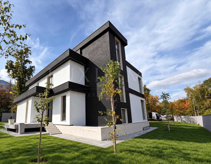 Продава КЪЩА, град София, Бояна • по договаряне • 53677507 1 — Holmes.bg Продава КЪЩА, град София, Бояна • по договаряне • 53677507 1