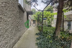 Продажба на етажи от къща в град Шумен - изображение 4 