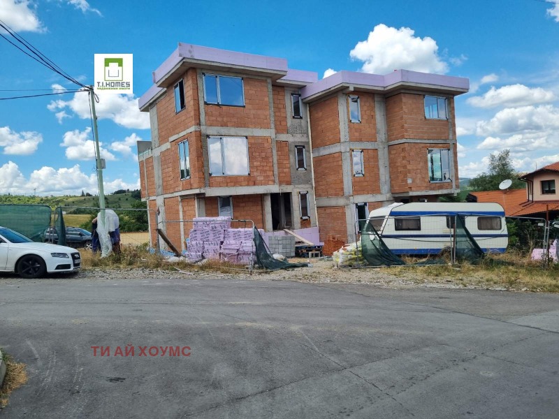 Продава КЪЩА, град София, гр. Банкя • 380000 € / 743215.40 лв. • 99091749 1 — Holmes.bg Продава КЪЩА, град София, гр. Банкя • 380000 € / 743215.40 лв. • 99091749 1
