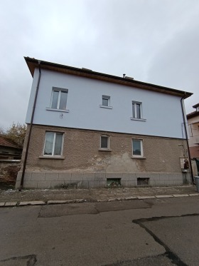 ЕТАЖ ОТ КЪЩА, 105 m2 - Holmes.bg ЕТАЖ ОТ КЪЩА, 105 m2