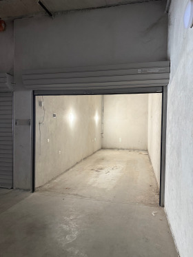ГАРАЖ, ПАРКОМЯСТО, 27 m2 - Holmes.bg ГАРАЖ, ПАРКОМЯСТО, 27 m2