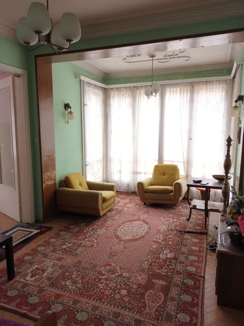 Продава  Етаж от къща, град София, Гео Милев •  359 000 EUR • ID 23434780 — holmes.bg - [1] 