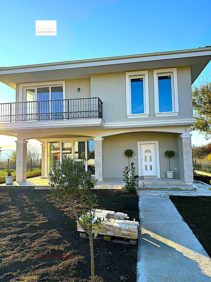 Продава КЪЩА, област Бургас, гр. Черноморец • 365000 € / 713877.95 лв. • 19889227 1 — Holmes.bg Продава КЪЩА, област Бургас, гр. Черноморец • 365000 € / 713877.95 лв. • 19889227 1