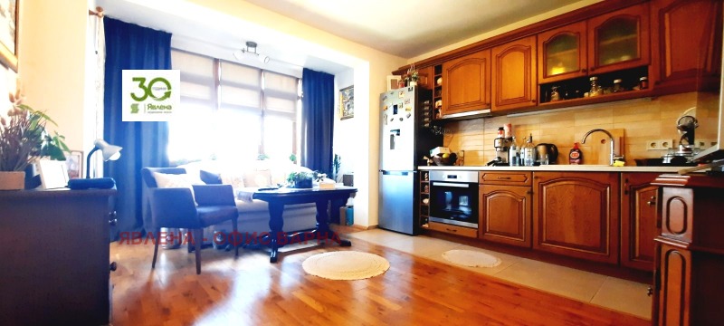 Продава 4-СТАЕН, град Варна, Център • 250000 € • 33436209 1 — Holmes.bg Продава 4-СТАЕН, град Варна, Център • 250000 € • 33436209 1