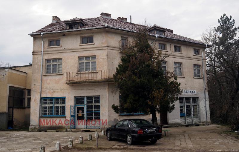 Продава  Къща област Враца , с. Баница , 480 кв.м | 15277648 - изображение [2]