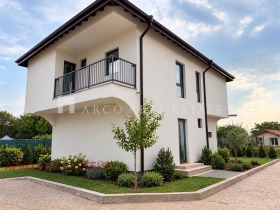 Продава Къща, гр. Костинброд