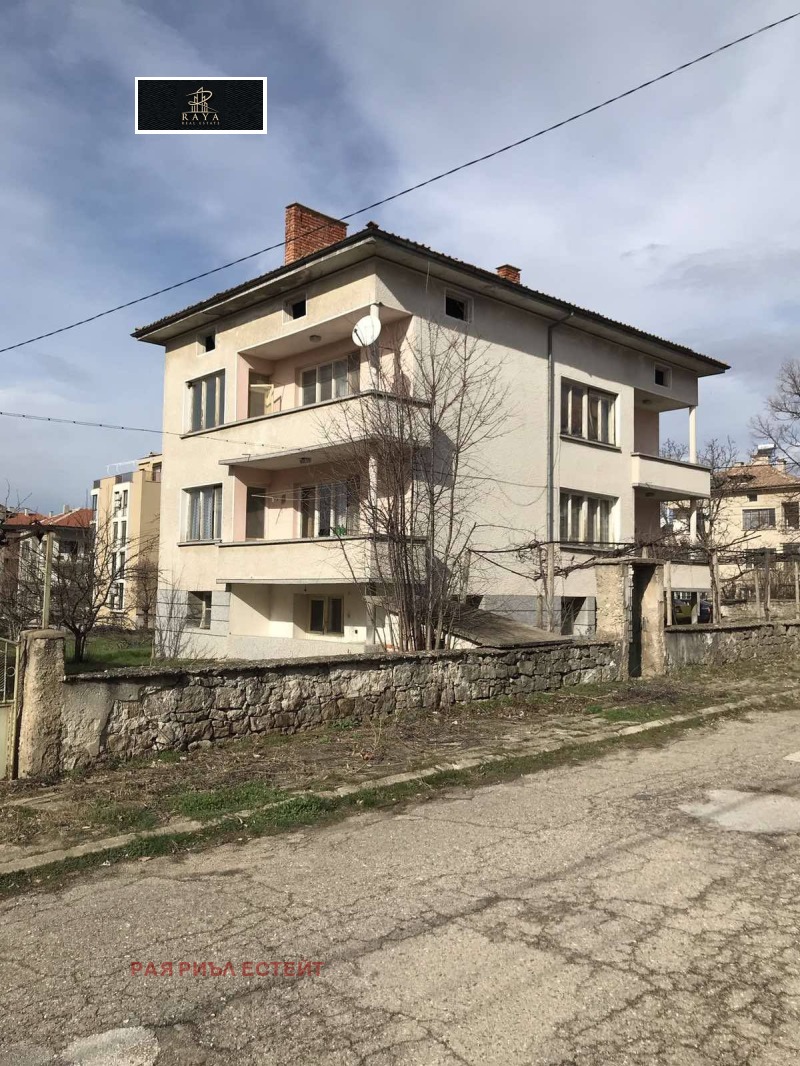 Продава КЪЩА, област Пловдив, гр. Хисаря • 198000 € / 387254.34 лв. • 87946697 1 — Holmes.bg Продава КЪЩА, област Пловдив, гр. Хисаря • 198000 € / 387254.34 лв. • 87946697 1