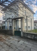 Продава КЪЩА, област Пловдив, гр. Хисаря • 198000 € / 387254.34 лв. • 87946697 5 — Holmes.bg Продава КЪЩА, област Пловдив, гр. Хисаря • 198000 € / 387254.34 лв. • 87946697 5