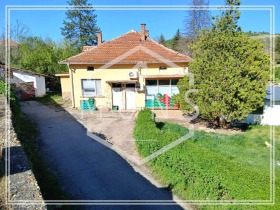 Обява Продава МАГАЗИН,с. Добромирка, област Габрово