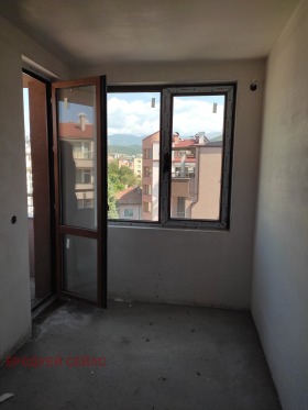 Обява Продава 3-СТАЕН,град Благоевград, Широк център