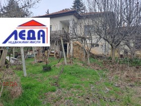 Продава къща област Ловеч с. Горно Павликене - [1] 