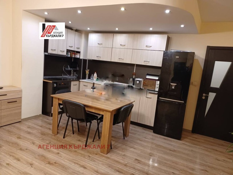 Продава 2-СТАЕН, град Кърджали, Възрожденци • 99000 € / 193627.17 лв. • 82693319 1 — Holmes.bg Продава 2-СТАЕН, град Кърджали, Възрожденци • 99000 € / 193627.17 лв. • 82693319 1