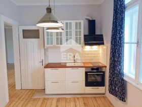 Продава 4-стаен