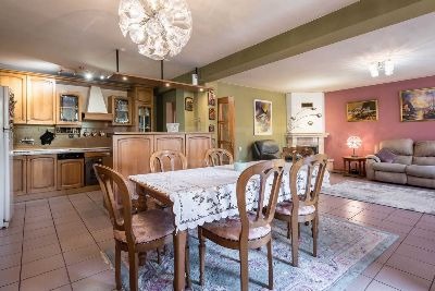 Продава КЪЩА, град Варна, Център • 1600000 € / 3129328.00 лв. • 92411800 1 — Holmes.bg Продава КЪЩА, град Варна, Център • 1600000 € / 3129328.00 лв. • 92411800 1