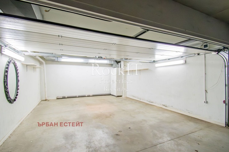 Продава ГАРАЖ, ПАРКОМЯСТО, град София, м-т Гърдова глава • 70000 € / 136908.10 лв. • 30160312 1 — Holmes.bg Продава ГАРАЖ, ПАРКОМЯСТО, град София, м-т Гърдова глава • 70000 € / 136908.10 лв. • 30160312 1