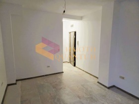 Обява Продава 1-СТАЕН,град Варна, Цветен квартал>