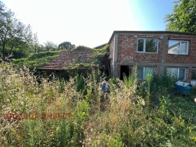 Продажба на имоти в с. Долно Абланово, област Русе - изображение 2 