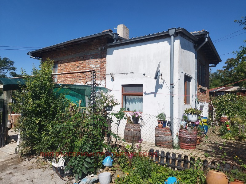 Продава КЪЩА, област Ямбол, с. Добрич • 50000 € / 97791.50 лв. • 62556035 1 — Holmes.bg Продава КЪЩА, област Ямбол, с. Добрич • 50000 € / 97791.50 лв. • 62556035 1