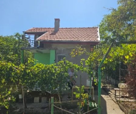 Продава ВИЛА, град Русе, Долапите • 16000 € / 31293.28 лв. • 80024160 1 — Holmes.bg Продава ВИЛА, град Русе, Долапите • 16000 € / 31293.28 лв. • 80024160 1