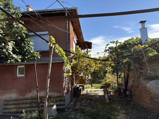 Продава КЪЩА, град Пловдив, Прослав • 177000 € • 56243427 1 — Holmes.bg Продава КЪЩА, град Пловдив, Прослав • 177000 € • 56243427 1