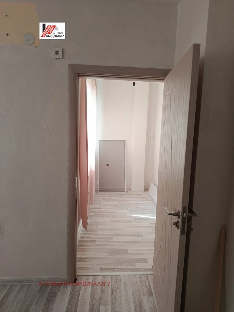 Продава 1-СТАЕН, град Кърджали, Възрожденци • 45000 € / 88012.35 лв. • 21048367 1 — Holmes.bg Продава 1-СТАЕН, град Кърджали, Възрожденци • 45000 € / 88012.35 лв. • 21048367 1