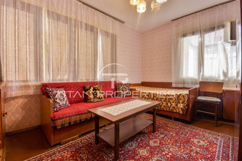 Продава ЕТАЖ ОТ КЪЩА, област Пловдив, гр. Хисаря • 120000 € / 234699.60 лв. • 84563368 1 — Holmes.bg Продава ЕТАЖ ОТ КЪЩА, област Пловдив, гр. Хисаря • 120000 € / 234699.60 лв. • 84563368 1