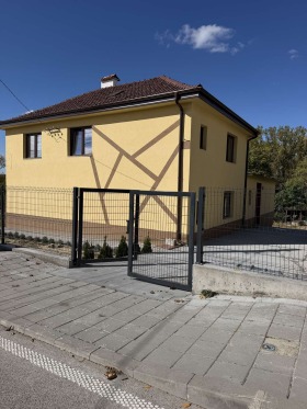 Продава Къща, гр. Хисаря