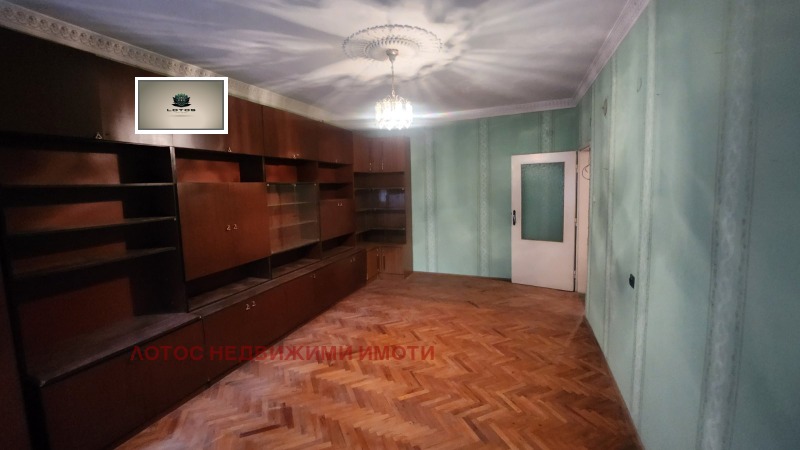 Продава 4-СТАЕН, област Велико Търново, гр. Горна Оряховица • 135000 € • 54887715 1 — Holmes.bg Продава 4-СТАЕН, област Велико Търново, гр. Горна Оряховица • 135000 € • 54887715 1