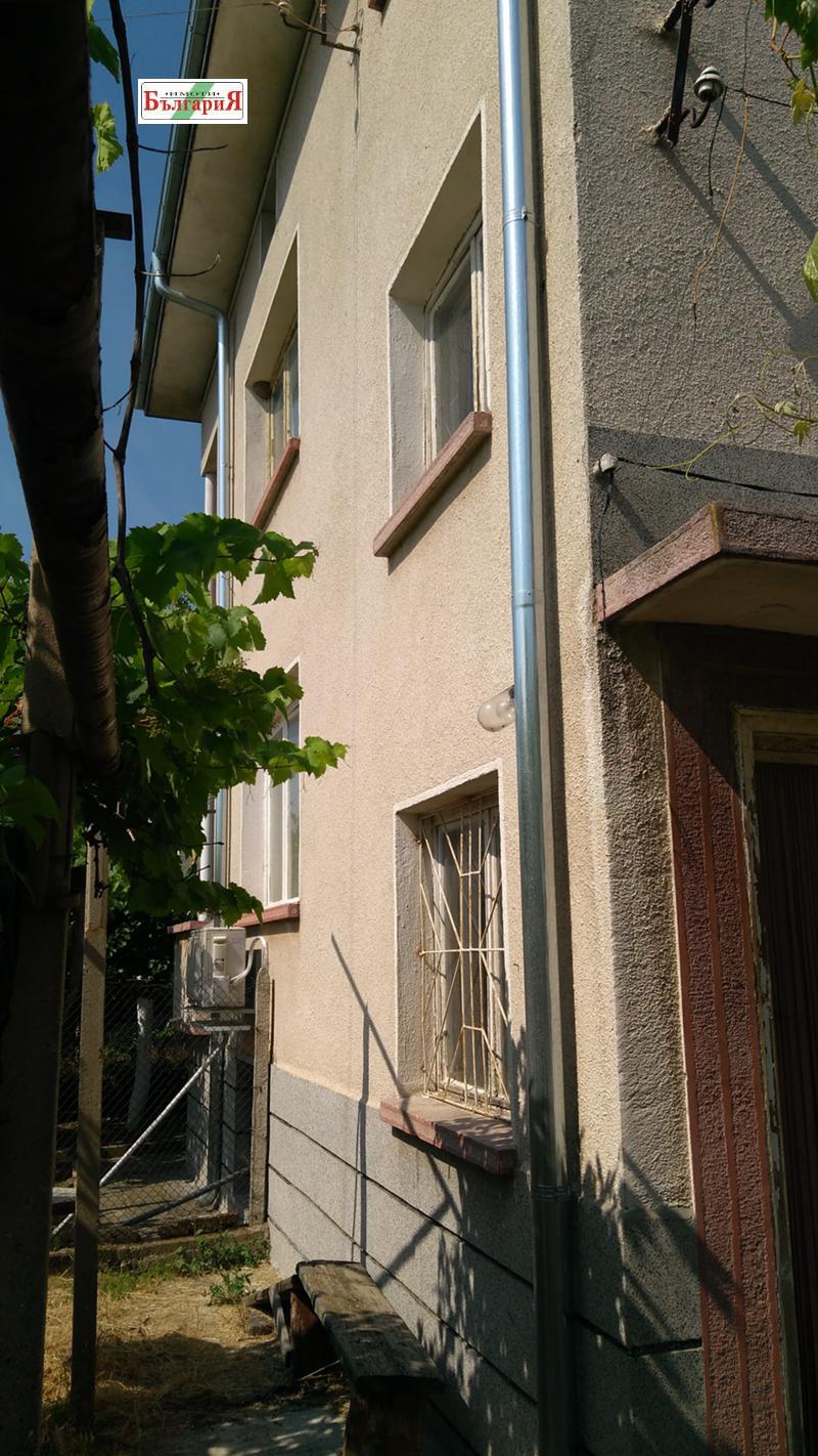 Продава  Етаж от къща област Пловдив , гр. Хисаря , 150 кв.м | 97550807 - изображение [2]