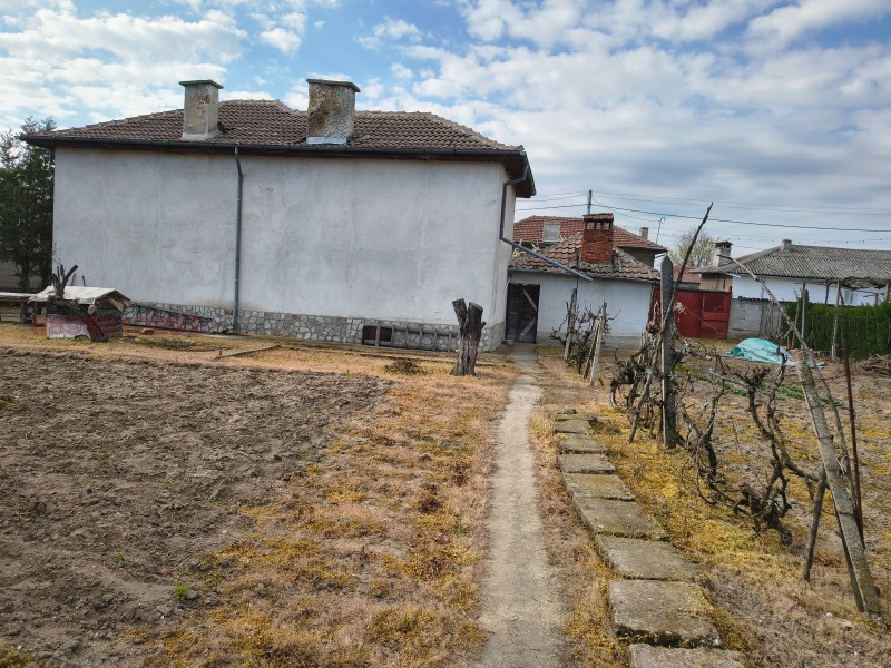 Продава КЪЩА, област Пловдив, с. Цалапица • 120000 € / 234699.60 лв. • 75607492 1 — Holmes.bg Продава КЪЩА, област Пловдив, с. Цалапица • 120000 € / 234699.60 лв. • 75607492 1
