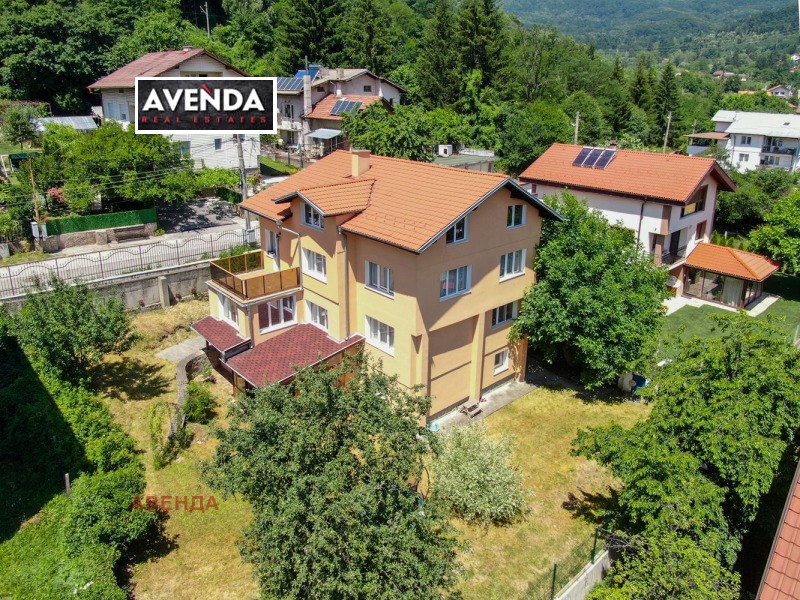 Продава КЪЩА, град София, с. Владая • 600000 € / 1173498.00 лв. • 33158680 1 — Holmes.bg Продава КЪЩА, град София, с. Владая • 600000 € / 1173498.00 лв. • 33158680 1