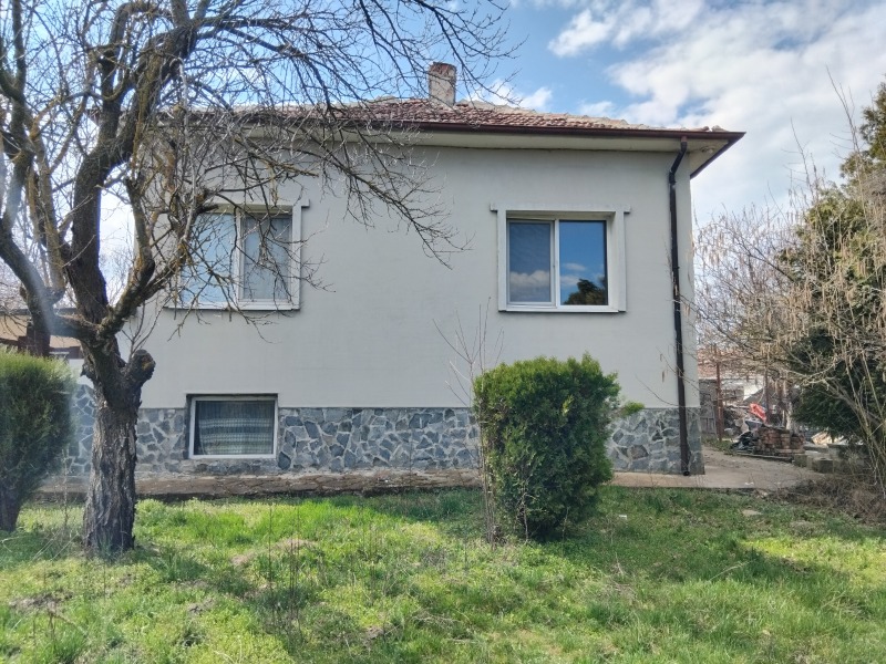 Продава КЪЩА, област Русе, с. Червена вода • 140000 € • 54785248 1 — Holmes.bg Продава КЪЩА, област Русе, с. Червена вода • 140000 € • 54785248 1