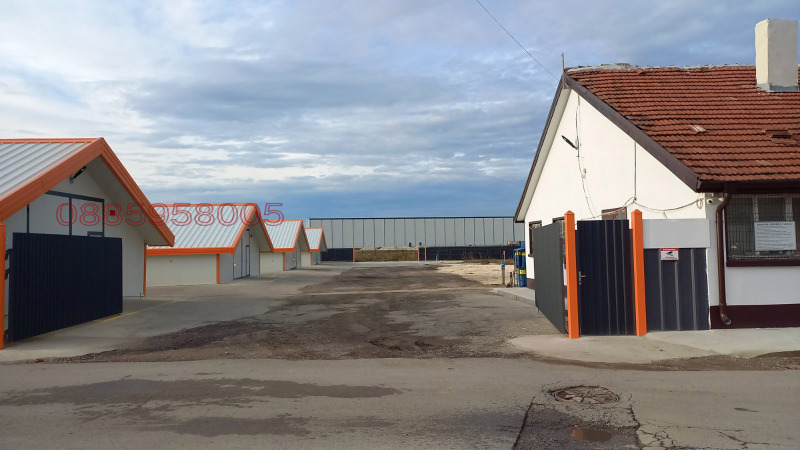 Продава СКЛАД, град Русе, Нова промишлена зона • по договаряне • 61873287 1 — Holmes.bg Продава СКЛАД, град Русе, Нова промишлена зона • по договаряне • 61873287 1