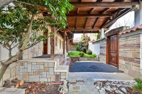 Обява Продава КЪЩА,град София, гр. Банкя>