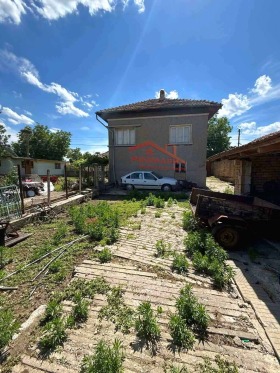 Продава Къща, с. Ценово