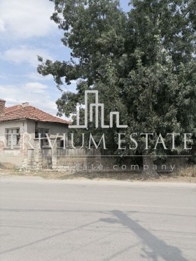 Продава Къща, с. Белозем