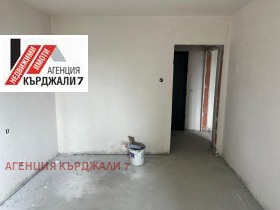 Обява Продава 2-СТАЕН,град Кърджали, Възрожденци