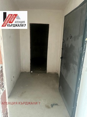 Обява Продава 2-СТАЕН,град Кърджали, Възрожденци