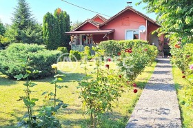Продава Къща, с. Петърч