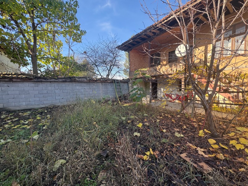 Продава КЪЩА, област Шумен, с. Драгоево • 62000 лв. / 31700.10 € • 74934181 1 — Holmes.bg Продава КЪЩА, област Шумен, с. Драгоево • 62000 лв. / 31700.10 € • 74934181 1