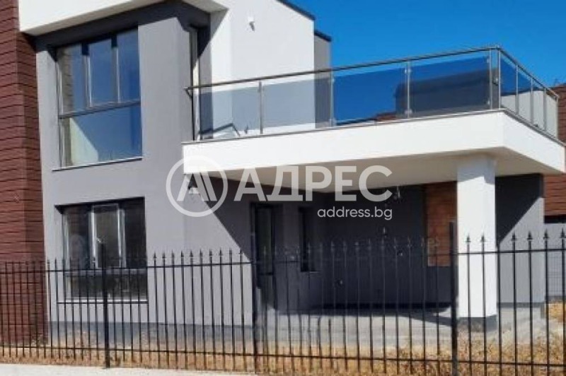 Продава КЪЩА, град Пловдив, Остромила • 486200 € • 63713304 1 — Holmes.bg Продава КЪЩА, град Пловдив, Остромила • 486200 € • 63713304 1