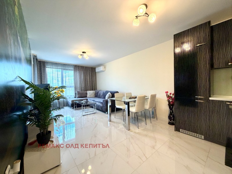 Продава 3-СТАЕН, град Велико Търново, Бузлуджа • 192000 € / 375519.36 лв. • 98375998 1 — Holmes.bg Продава 3-СТАЕН, град Велико Търново, Бузлуджа • 192000 € / 375519.36 лв. • 98375998 1