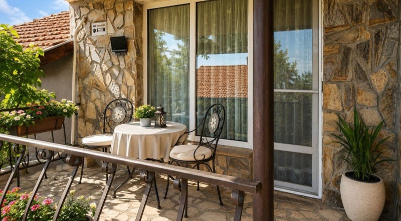 Продава КЪЩА, област Стара Загора, гр. Мъглиж • 130000 € • 82335470 1 — Holmes.bg Продава КЪЩА, област Стара Загора, гр. Мъглиж • 130000 € • 82335470 1