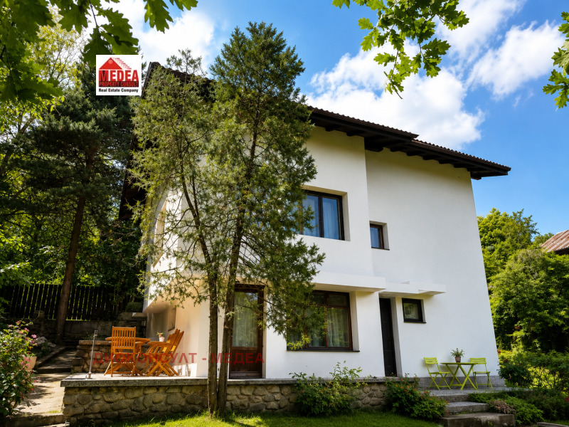 Продава КЪЩА, град София, в.з.Киноцентъра 3 част • 850000 € / 1662455.50 лв. • 91707606 1 — Holmes.bg Продава КЪЩА, град София, в.з.Киноцентъра 3 част • 850000 € / 1662455.50 лв. • 91707606 1