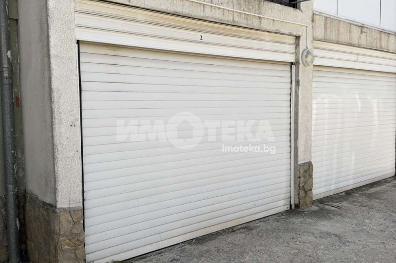 Продава ГАРАЖ, ПАРКОМЯСТО, град Варна, Виница • 26900 € / 52611.83 лв. • 16434659 1 — Holmes.bg Продава ГАРАЖ, ПАРКОМЯСТО, град Варна, Виница • 26900 € / 52611.83 лв. • 16434659 1