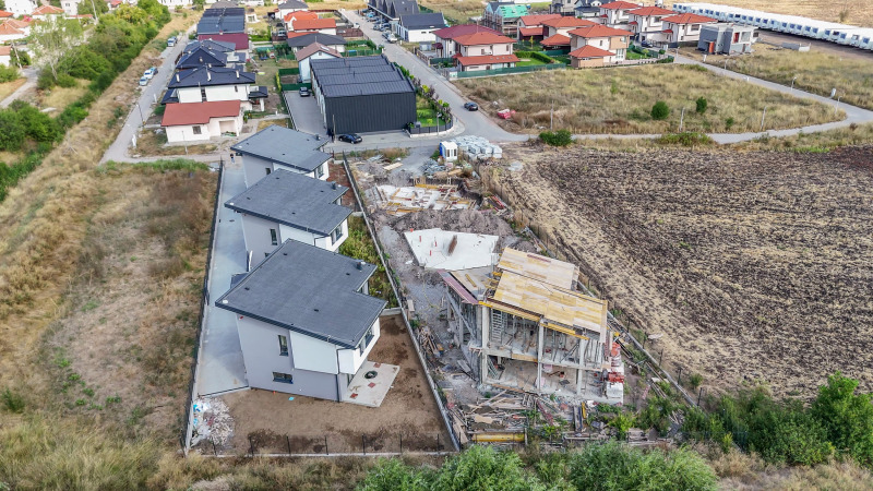 Продава КЪЩА, град София, с. Лозен • 420000 € • 80009906 1 — Holmes.bg Продава КЪЩА, град София, с. Лозен • 420000 € • 80009906 1