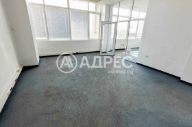 ОФИС, 1 040 m2 - Holmes.bg ОФИС, 1 040 m2