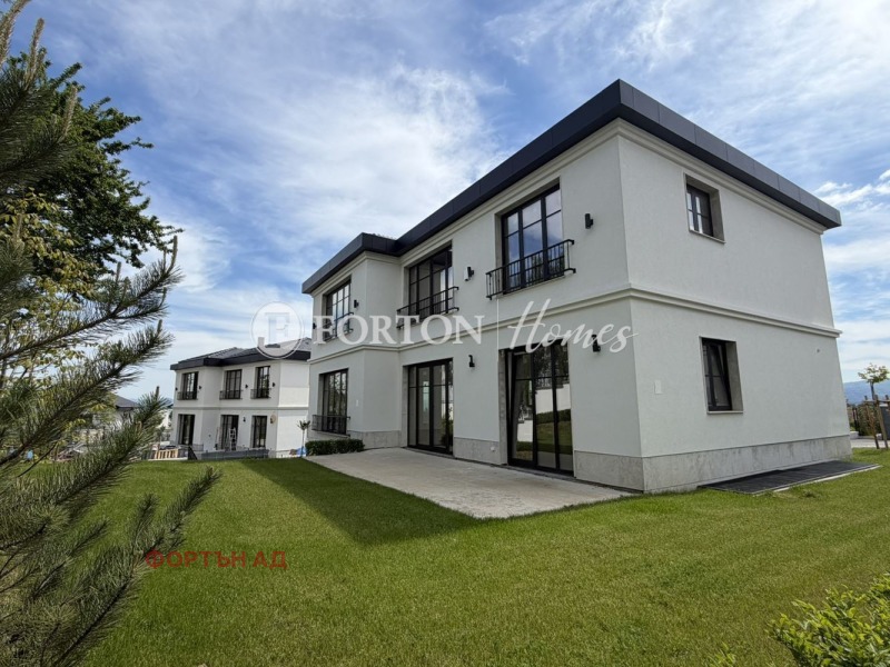 Продава КЪЩА, град София, Симеоново • 1200000 € / 2346996.00 лв. • 90376165 1 — Holmes.bg Продава КЪЩА, град София, Симеоново • 1200000 € / 2346996.00 лв. • 90376165 1